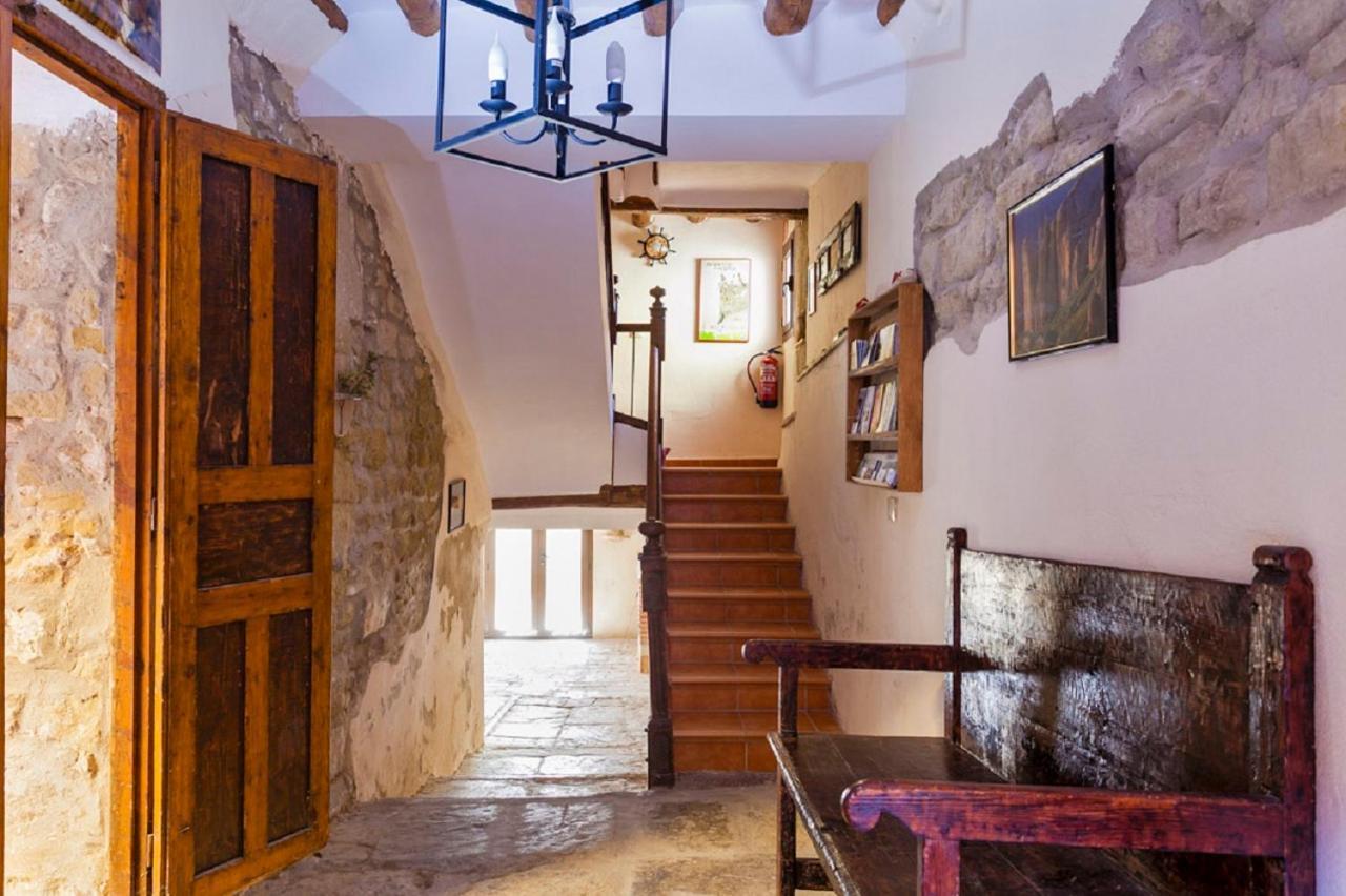 Santa Eulalia de Gállego Apartamentos Casa Samper מראה חיצוני תמונה