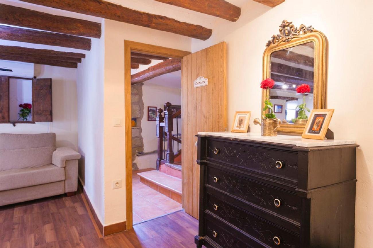Santa Eulalia de Gállego Apartamentos Casa Samper חדר תמונה
