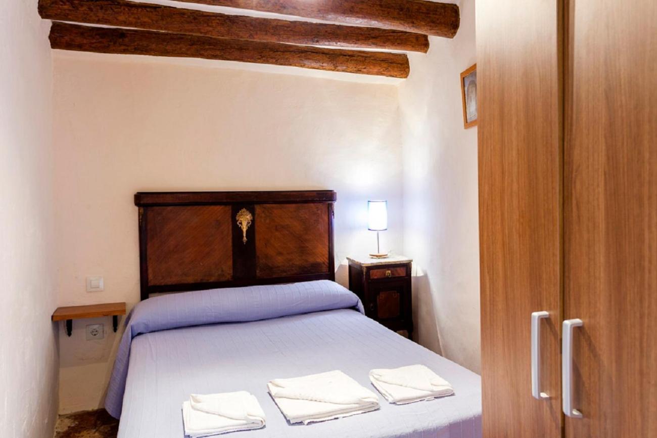 Santa Eulalia de Gállego Apartamentos Casa Samper חדר תמונה